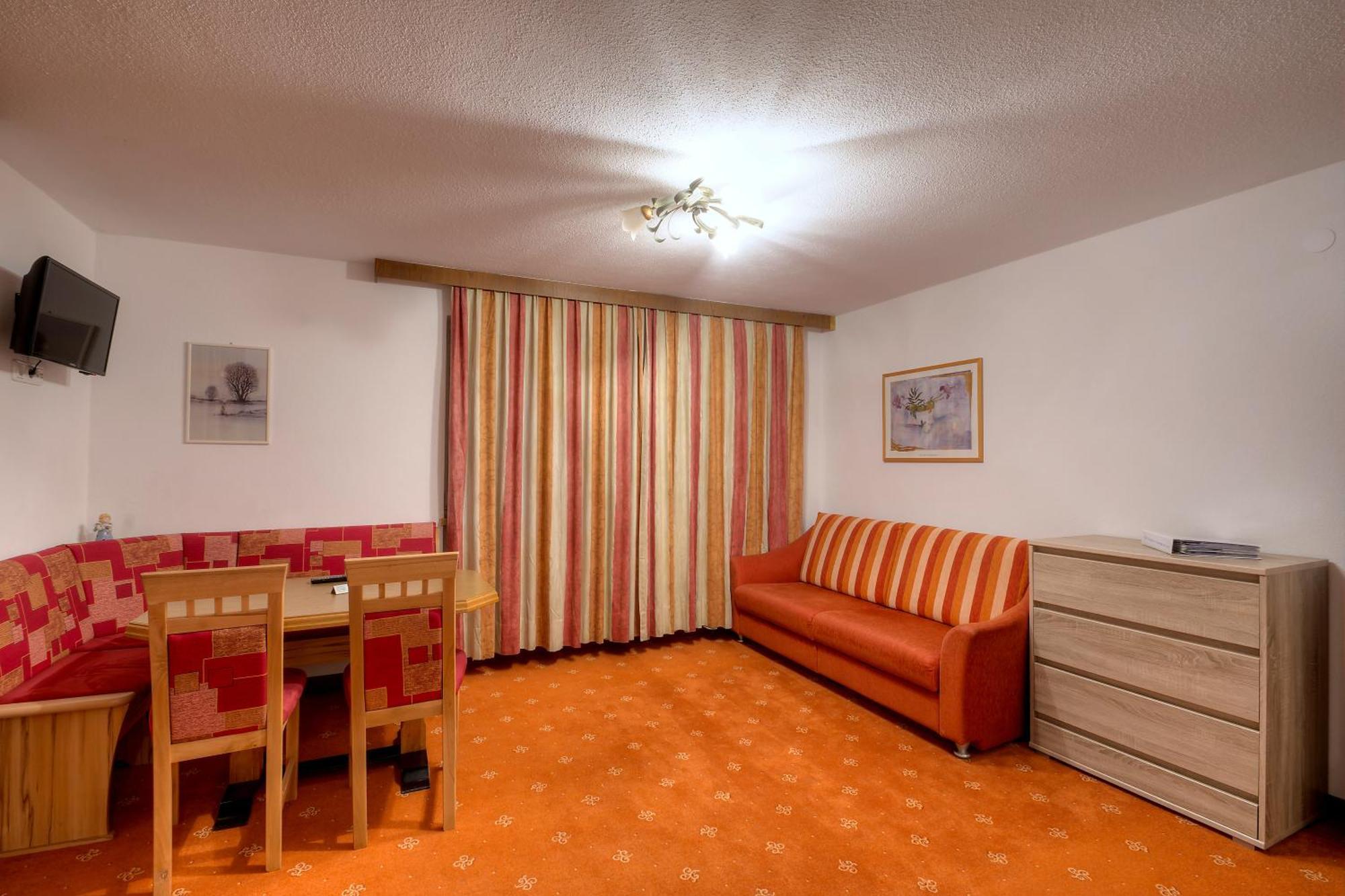 Ferienhaus Bergkristall Pettneu am Arlberg Oda fotoğraf